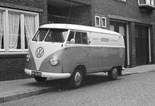 831069 Afbeelding van de Volkswagen T1 bestelbus van het Nederlands Televisie en Radio Bedrijf (N.T.R.B., ...